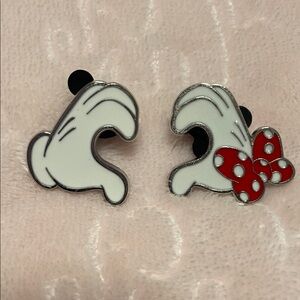 Mickey & Minnie Mouse Hand Pins